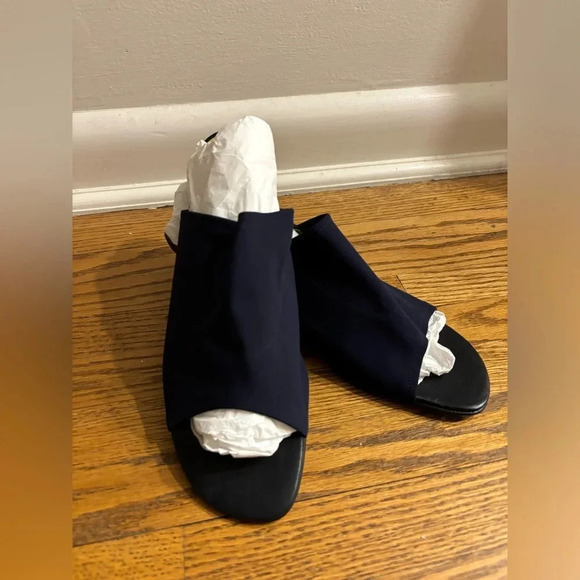 Donald J. Pliner Black Open-Toe Sandals - Picture 2 of 6